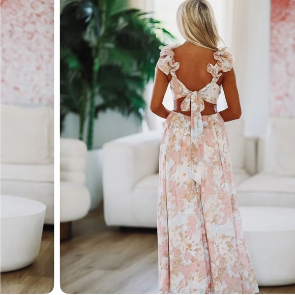 Dress - Picture 2 of 4